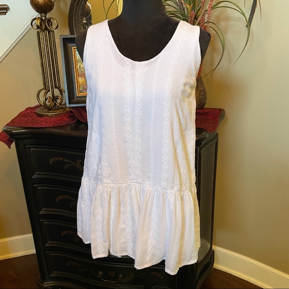 BCBG ROMPER - WHITE SLEEVELESS - Picture 6 of 6